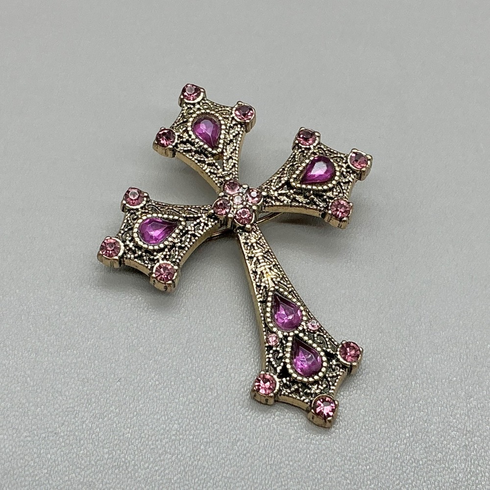 Liz Claiborne Brooch Pin Women Gold Pink Cross Rhinestone Faux Gemstone Vintage